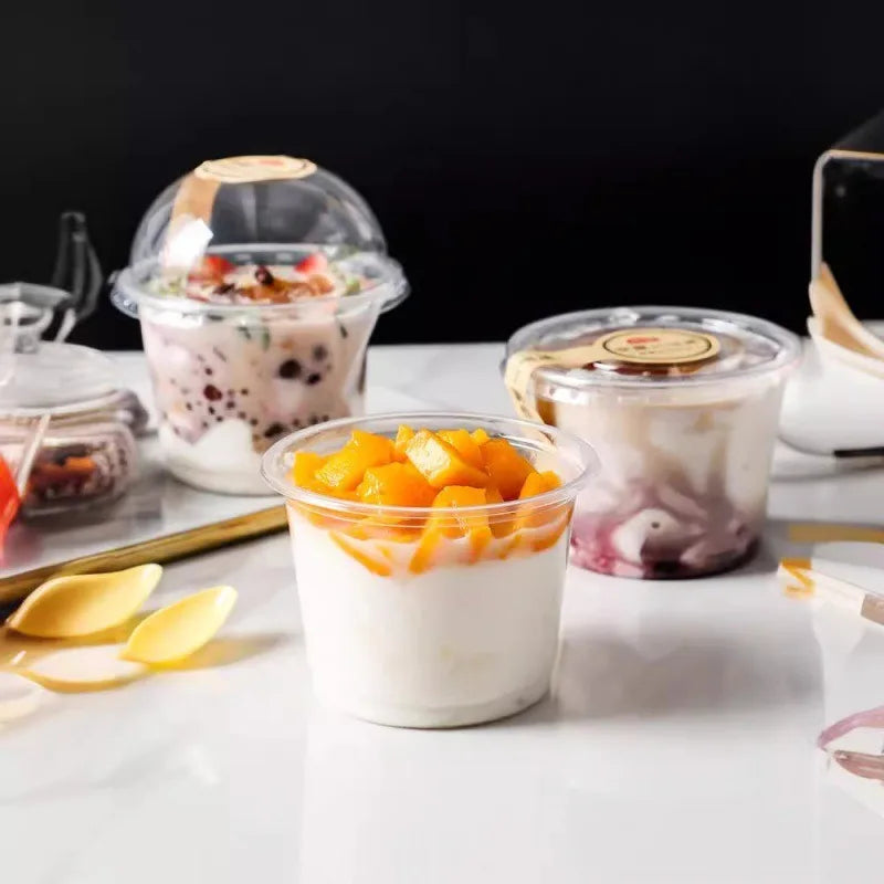 50 STUKS Wegwerp Transparante Plastic Bekers Dome Platte Deksels Melk Thee Kopjes Kommen Vruchtensap Koffie Ijs Taart Container